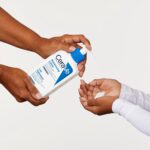 CeraVe Lait Hydratant Léger Peau Sèche à Très Sèche | 236ml – Image 7